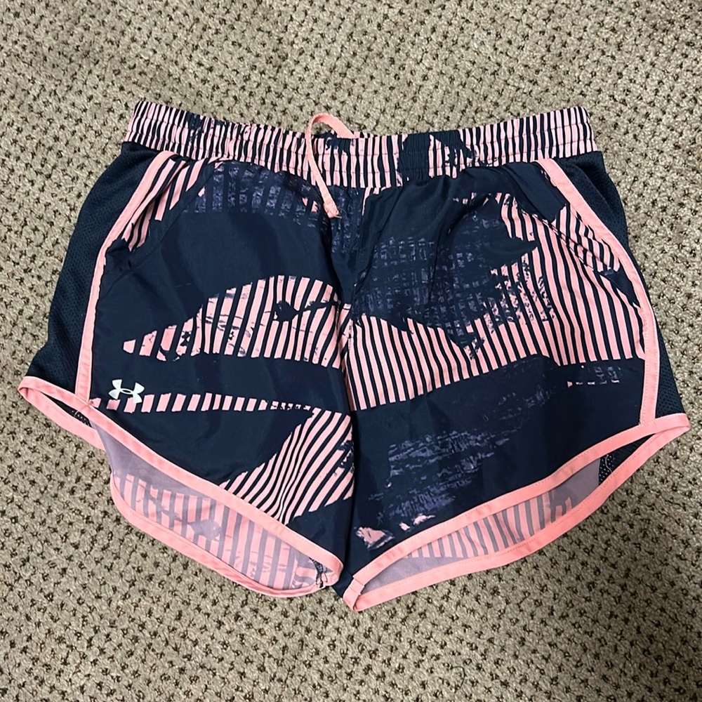❗️Under Armour pink and navy running shorts. Size S. GUC❗️